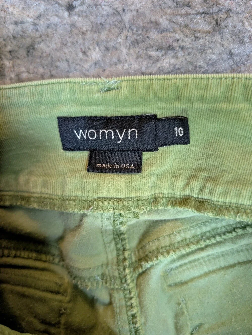 Womyn light green